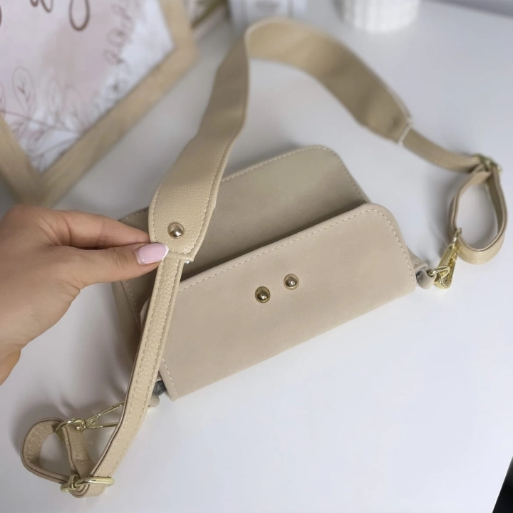 listonoszka bezowa mala na szerokim pasku klasyczna_6.jpg