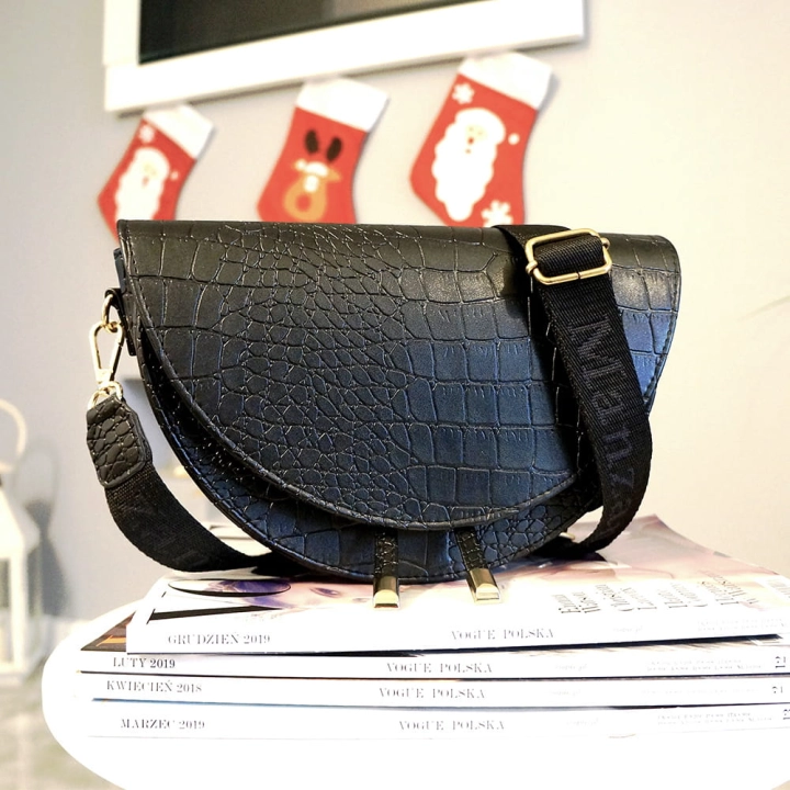 Półksiężyc listonoszka manzana torebki fabiolaDSC00266.JPG