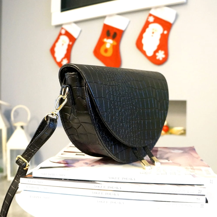 Półksiężyc listonoszka manzana torebki fabiolaDSC00274.JPG