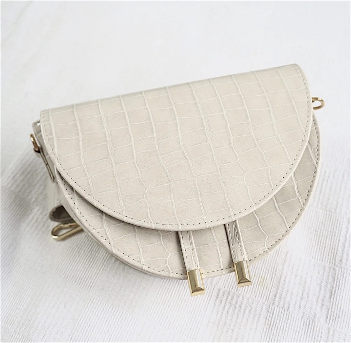 manzana listonoszka nude krokodyl ROZ SDSC00963.jpg