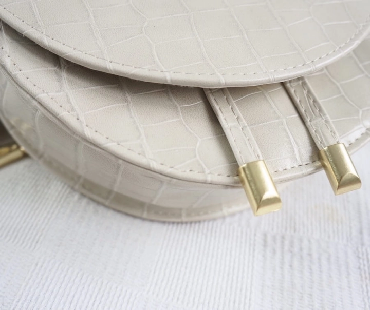 manzana listonoszka nude krokodyl ROZ SDSC00965.jpg