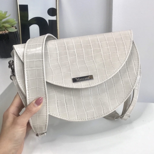 manzana półkiezyc nude 3.jpg