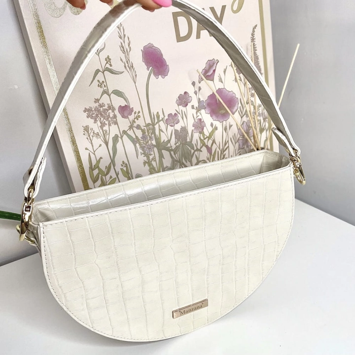 manzana listonoszka polksiezyc dwa paski NUDE_11.jpg