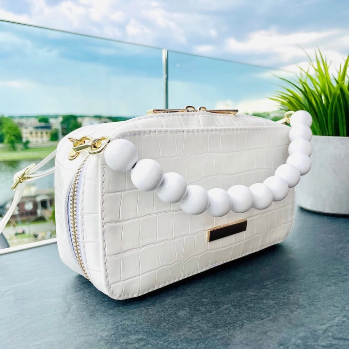 manzana biala listonoszka korale recznie szyta skora_11.jpg