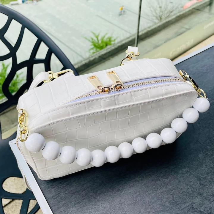 manzana biala listonoszka korale recznie szyta skora_14.jpg