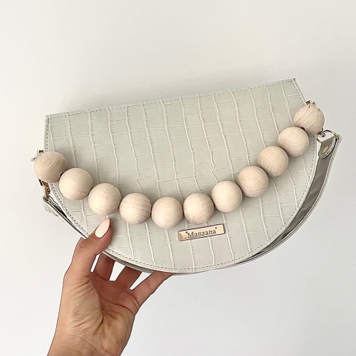 manzana malaga nude + korale drewniane .jpg