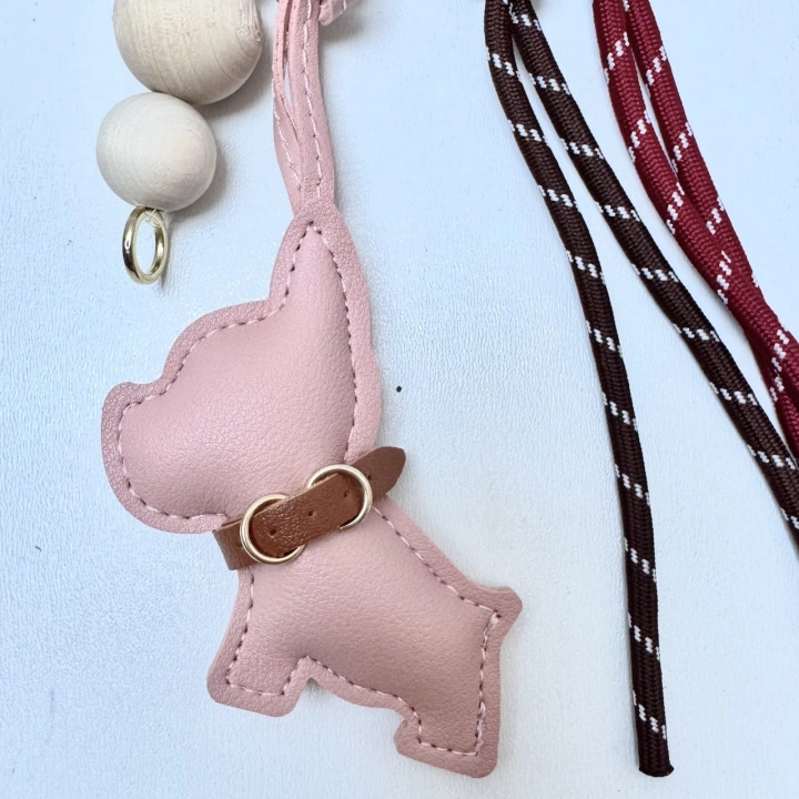 zawieszka buldog francuski rozowy manzana 3.JPG