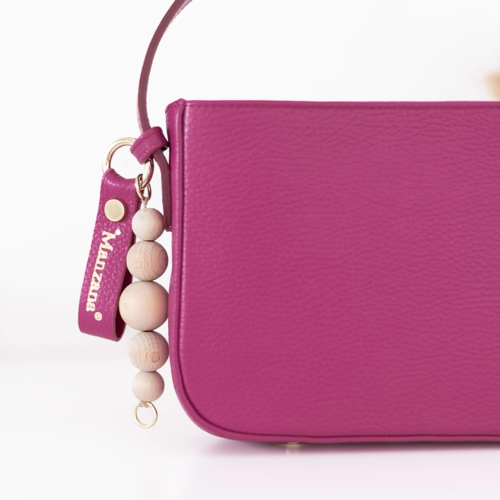 torebka-damska-toledo-skora-magenta-brelok.jpg