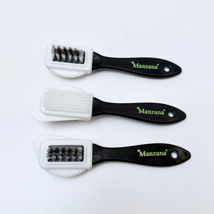 zestaw-szczoteczek-do-zamszu-manzana-akcesoria-do-pielęgnacji.jpg